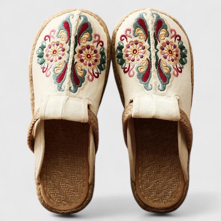 Clarize | Flat Sandals Embroidered