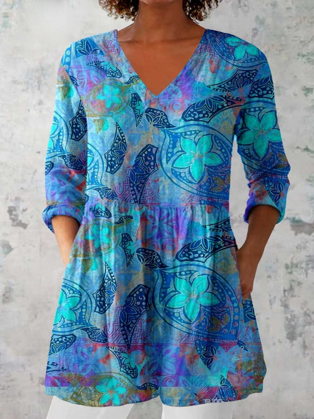 Riley | Long Blouse with a Bold Print