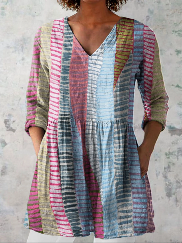 Noa | Long Blouse with a Bold Print