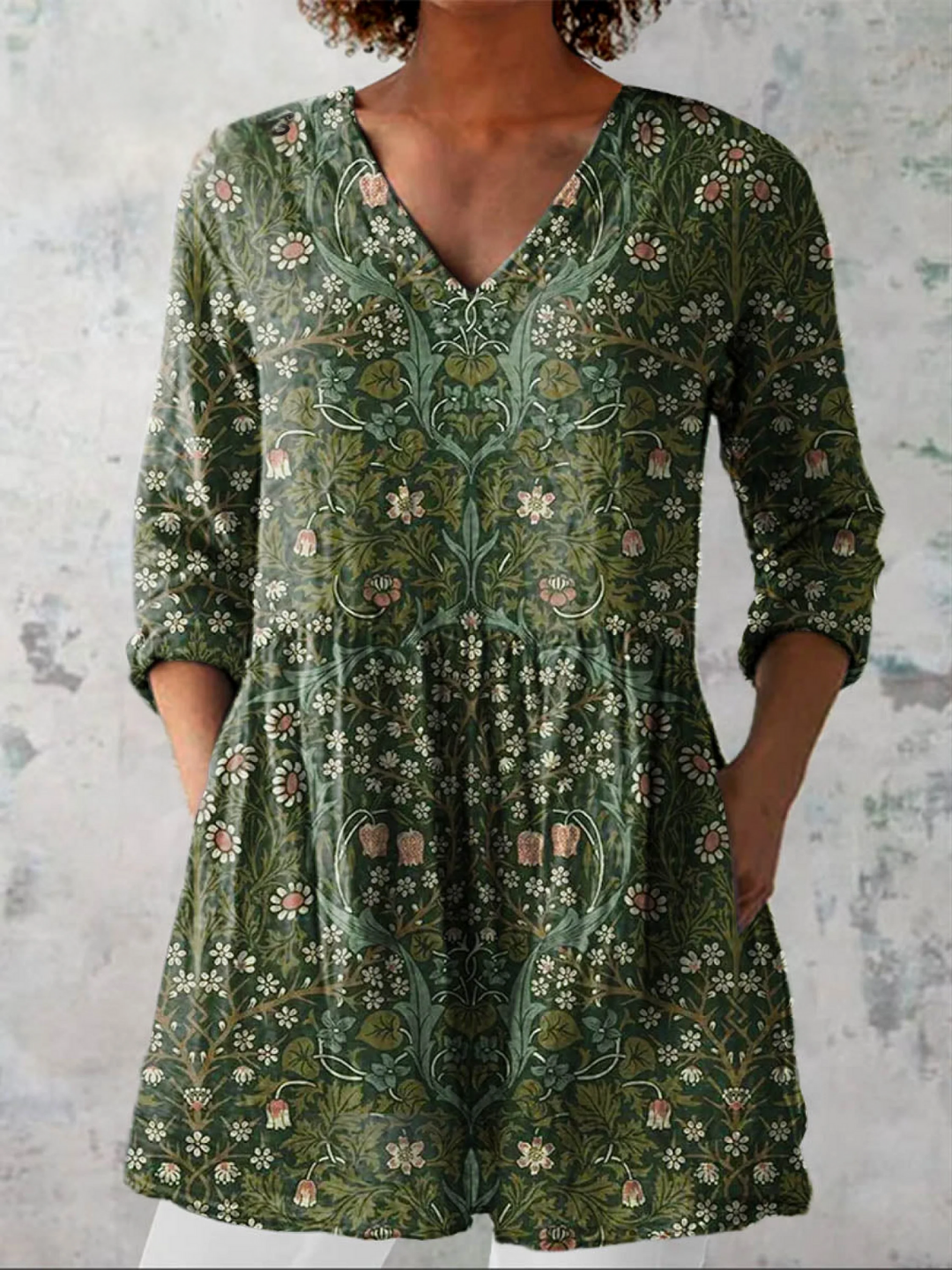 Skye | Long Blouse with a Bold Print