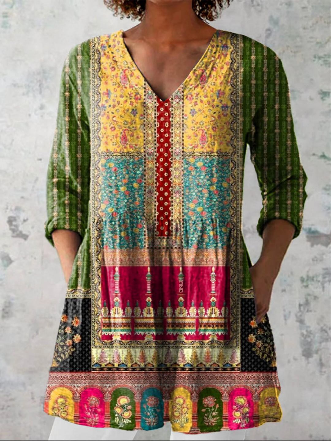 Nyla | Long Blouse with a Bold Print