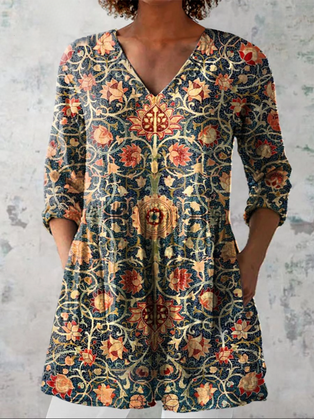 Liora | Long Blouse with a Bold Print