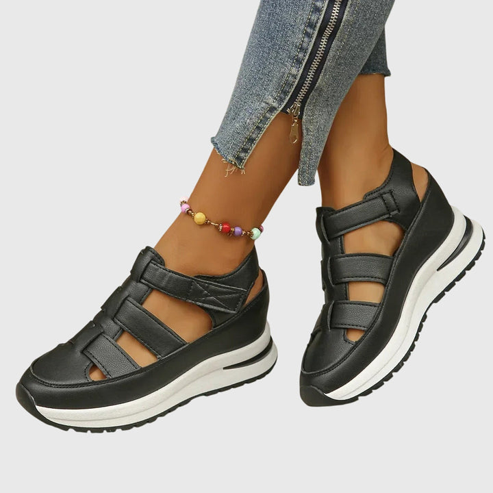 Finnie | Versatile Orthopaedic Sandals