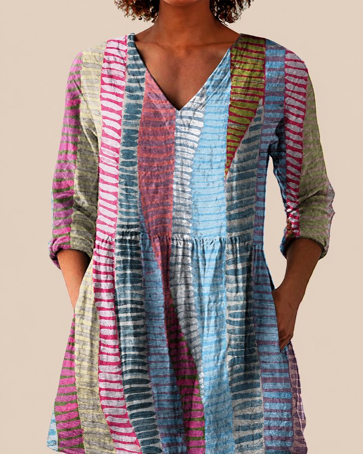 Noa | Long Blouse with a Bold Print