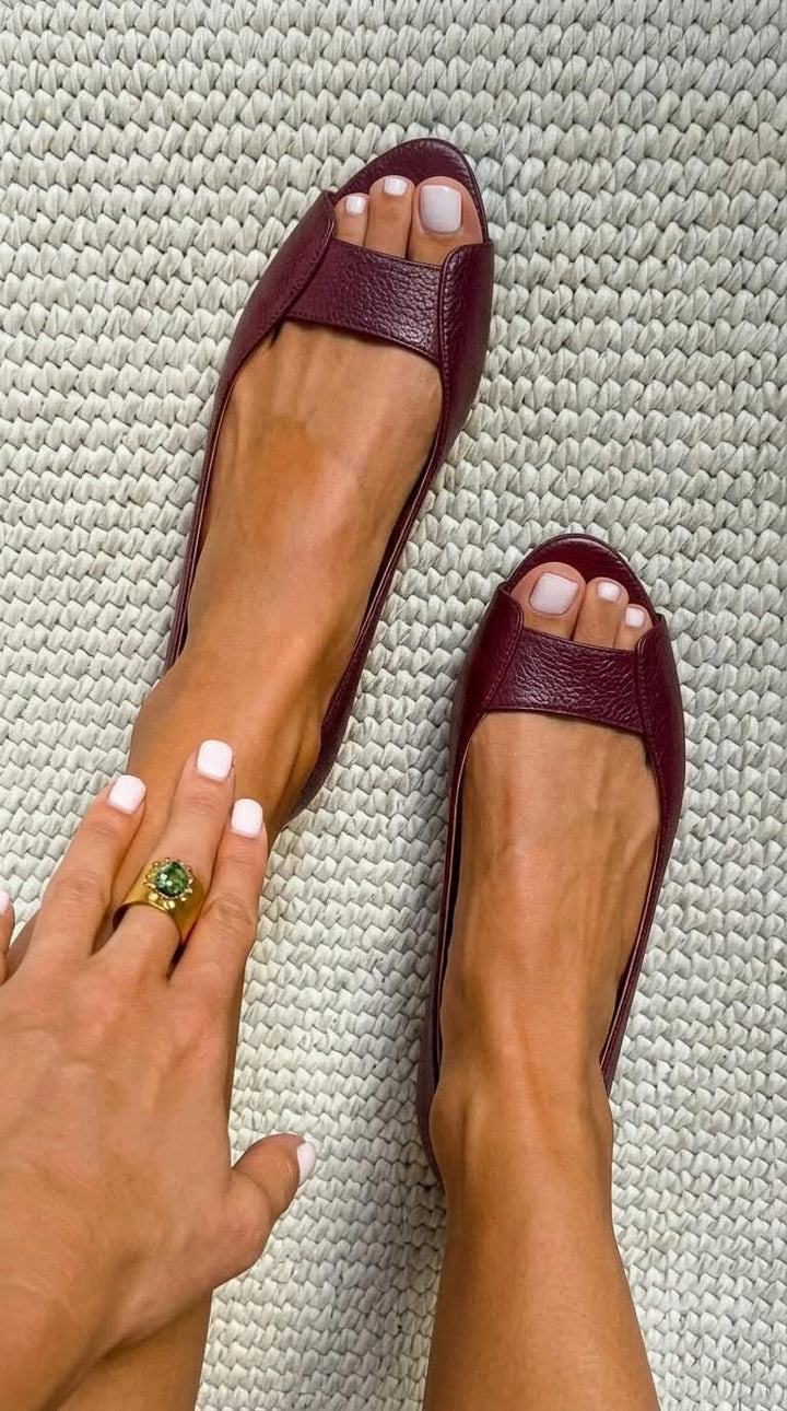 Adelina | Chic Comfort Sandals in Gold