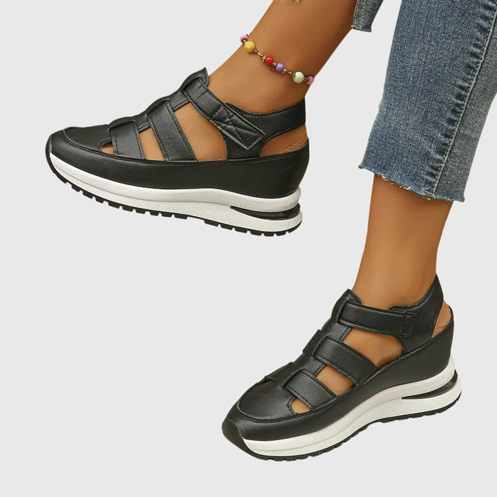 Finnie | Versatile Orthopaedic Sandals