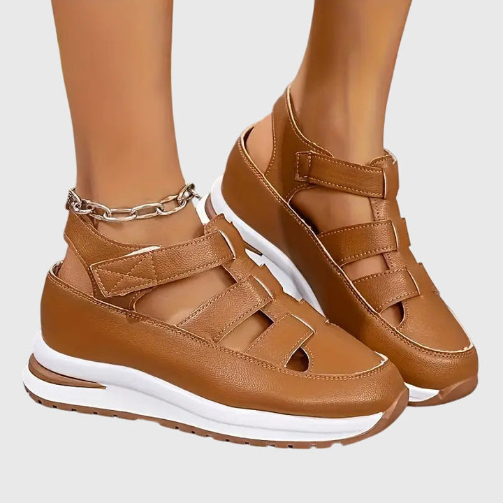 Finnie | Versatile Orthopaedic Sandals