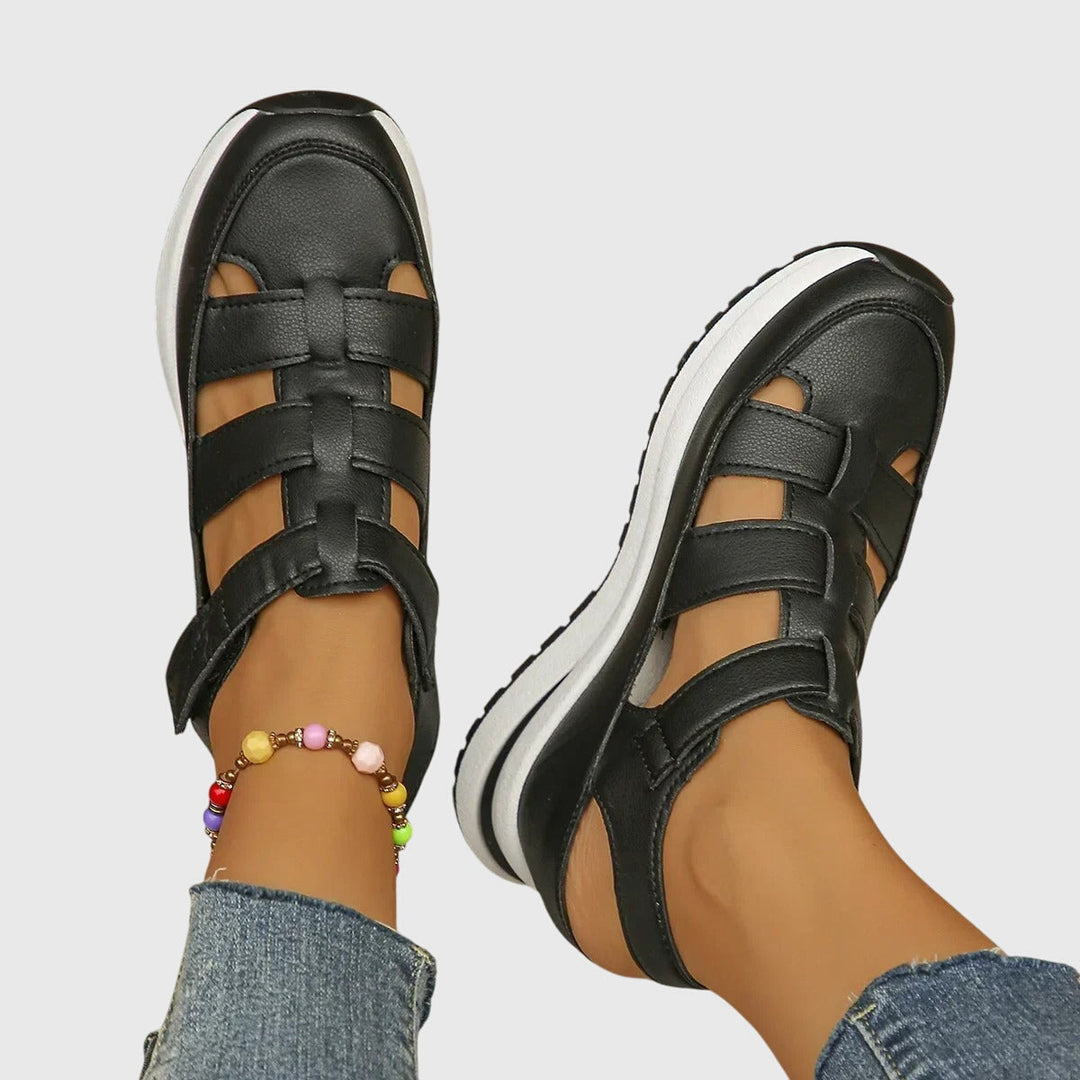 Finnie | Versatile Orthopaedic Sandals