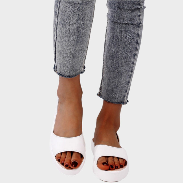 Dove | Elegant Orthopaedic Sandals